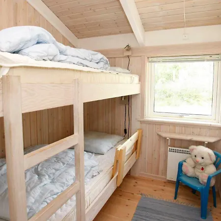 Сasa de vacaciones Three-bedroom Holiday In Saeby 8 *