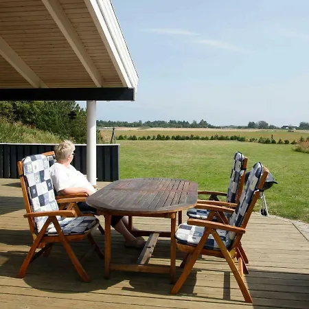 Сasa de vacaciones Three-bedroom Holiday In Saeby 8